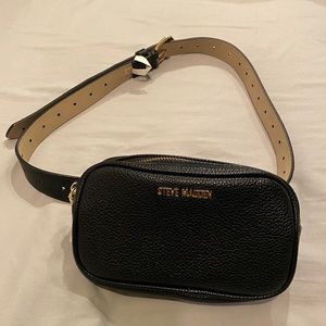 Steve Madden belt bag
